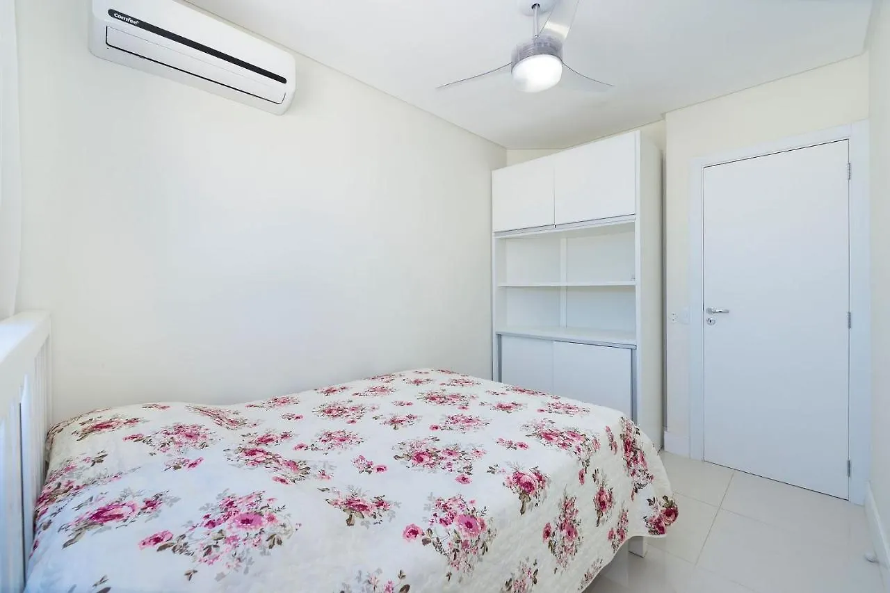 Aluguel Apartamento 3 Quartos Sendo 1 Suite Bombas Sc Bombinhas Brazílie